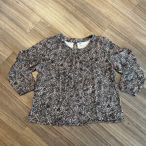 Women's Old Navy Leopard Print Long Sleeve Shirt